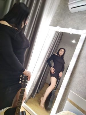 эскорт модель Сальма экспресс, Волгоград