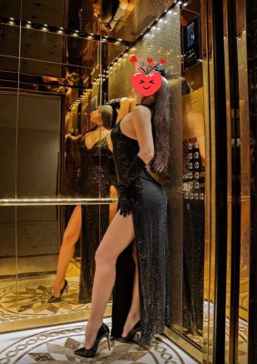 сексуальная госпожа Аделина V.I.P, рост: 180, вес: 55