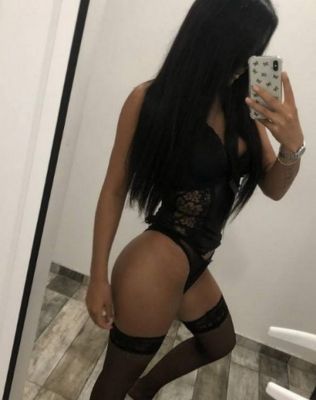 Алина предлагает массаж простаты страпоном, недорого