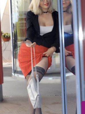 Лиза - массаж «Ветка сакуры», минет и классика - 24 7