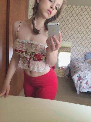 Ксения  предлагает массаж простаты страпоном, круглосуточно, недорого