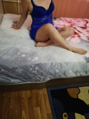 Молоденькая студентка ЕЛЕНА, рост: 160, вес: 60