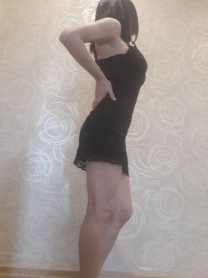 Инга, 27 лет — эротический массаж пениса