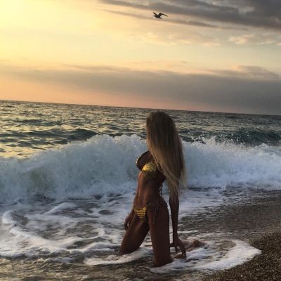 Мила, 25 лет — нежный бдсм